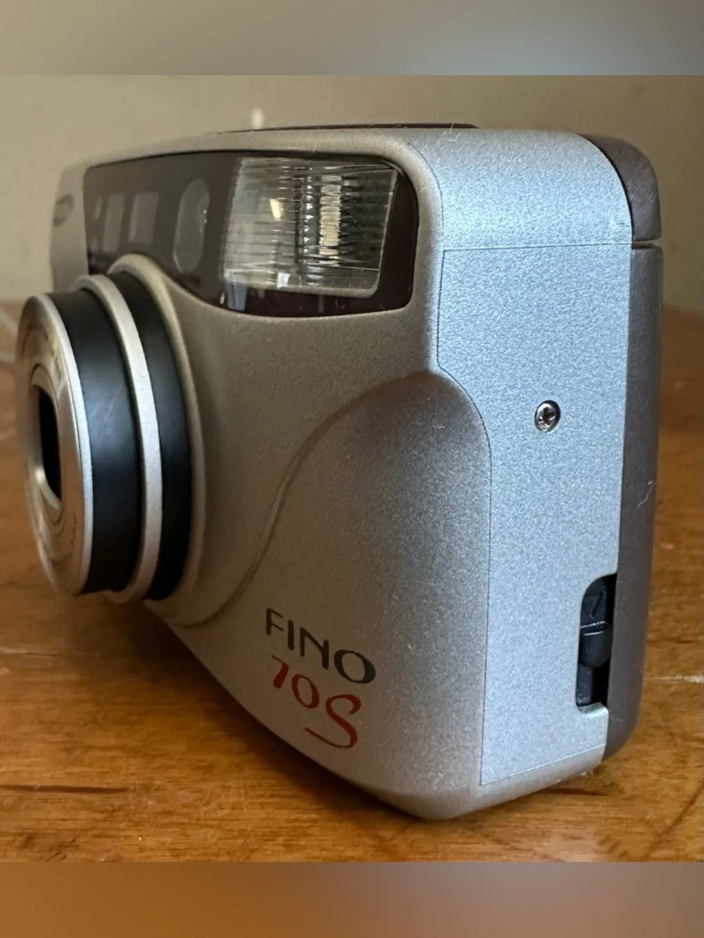 Vintage Samsung Fino 70s Compact 35mm Film Camera w/38-70mm Automatic Macro Lens